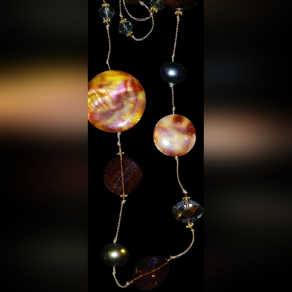 Elegant Multicolor Shell Necklace